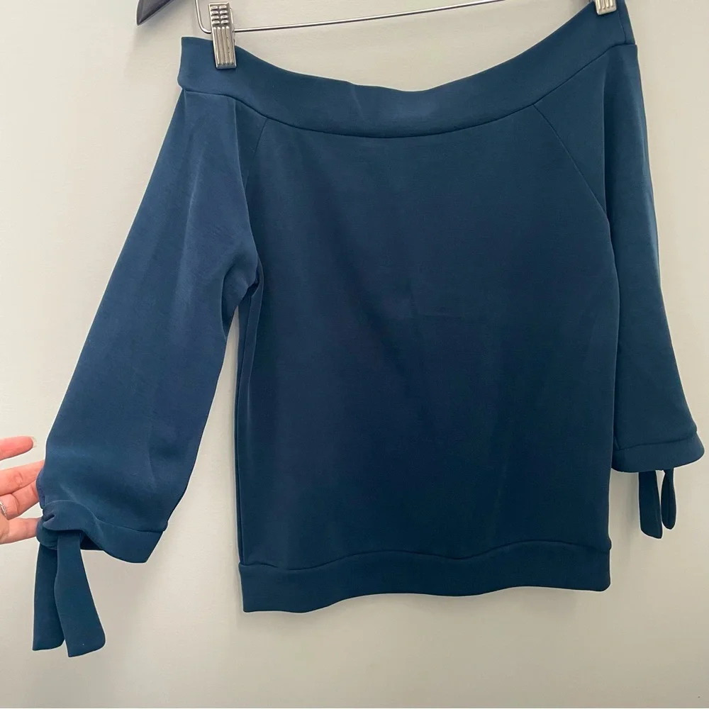 Dynamite off the shoulder navy ultra soft size xs but fits size small blouse - Picture 6 of 6